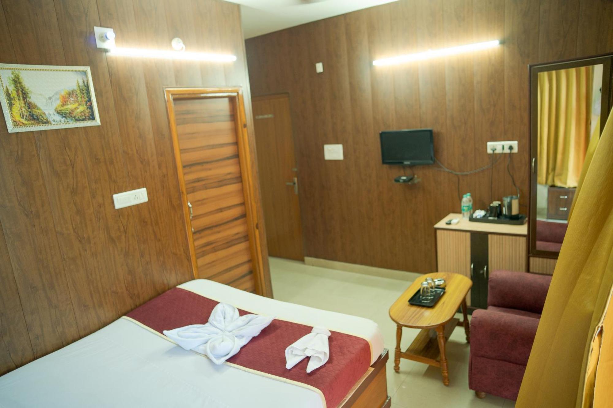 Hotel Ta-Tin Durgāpur Exteriör bild