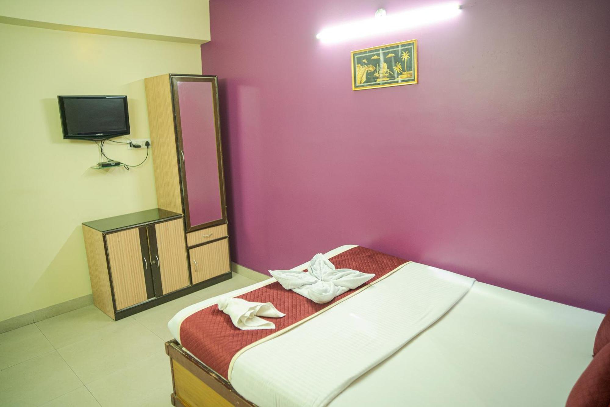 Hotel Ta-Tin Durgāpur Exteriör bild